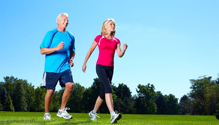 chế độ ăn uống khoa học giúp hệ cơ xương khớp ổn định, phòng ngừa loãng xương ở người cao tuổi